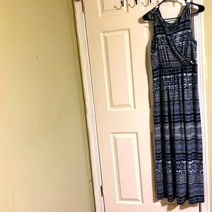 Covington sleeveless maxi dress for women. Size XL